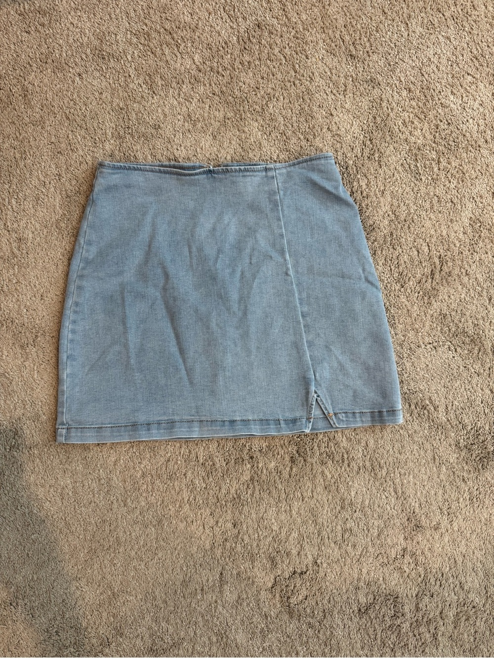 Stretchy denim mini skirt